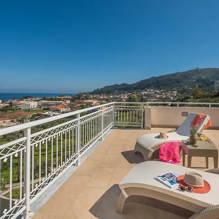 Venilia Apartments-7 Daire *